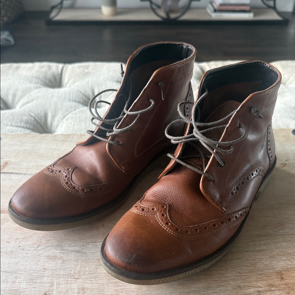 Men's 7.5 Brown Leather Brogue Boots